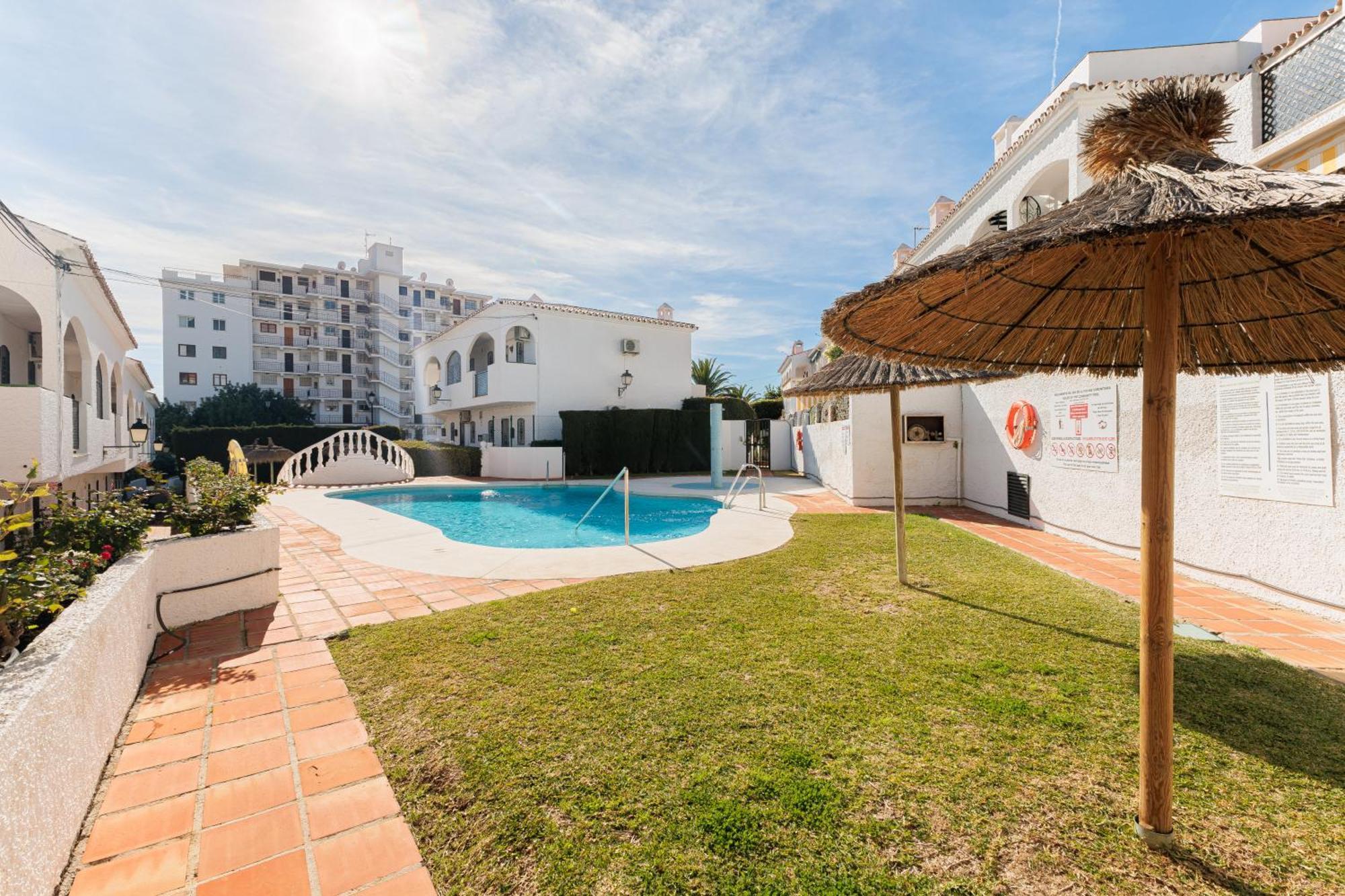 Cosy Apartment In Verano Azul Nerja Eksteriør bilde